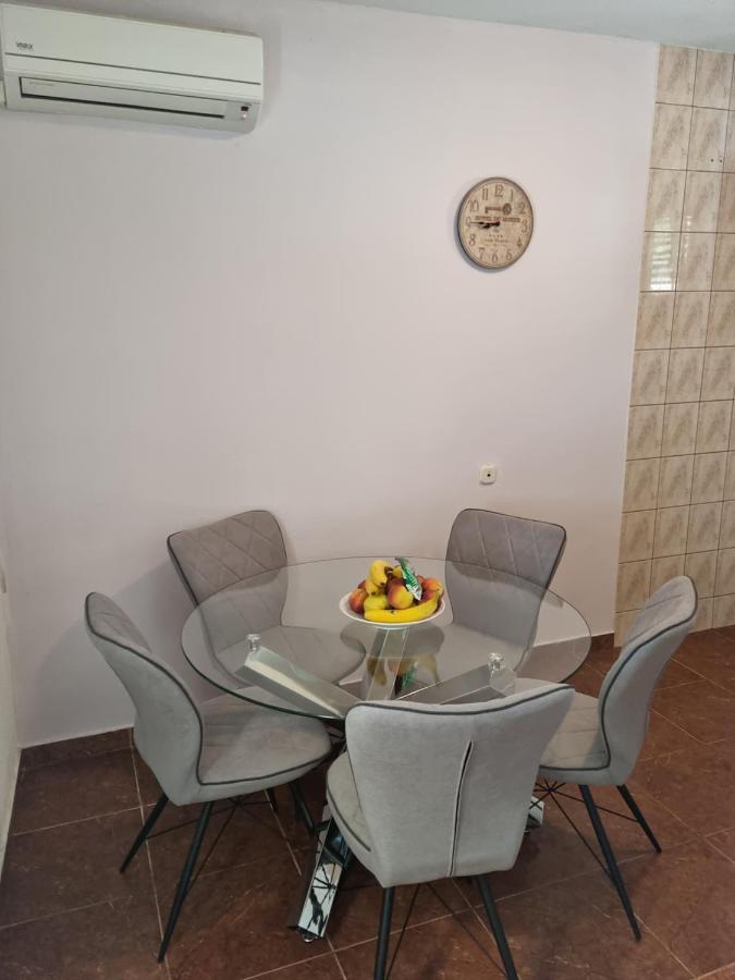 Apartment Ivana Biograd Na Moru Esterno foto