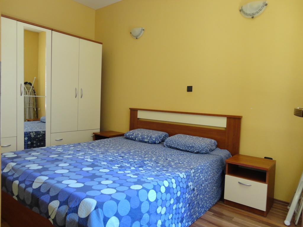 Apartment Ivana Biograd Na Moru Esterno foto